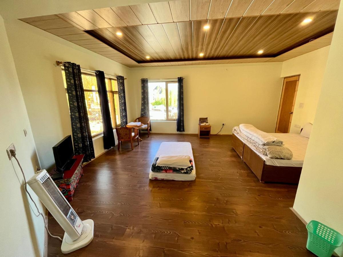 Nirila guest house leh Luaran gambar